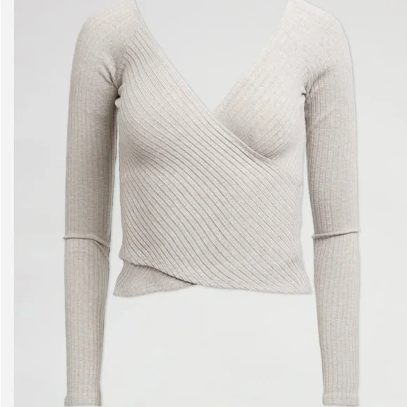 NWT CARBON38
Long Sleeve Wrap Ribbed Top - Beige - XS - Picture 5 of 10